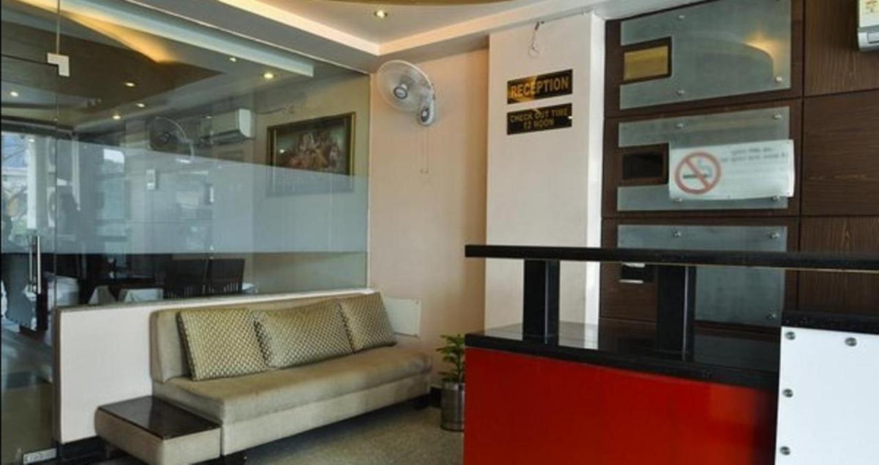 Paramount Hotell Jaipur Exteriör bild